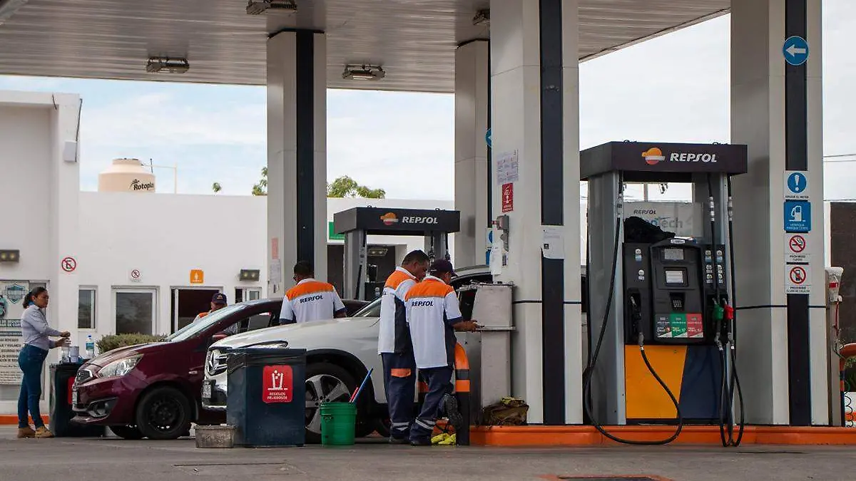 gasolinera gasolina combustible